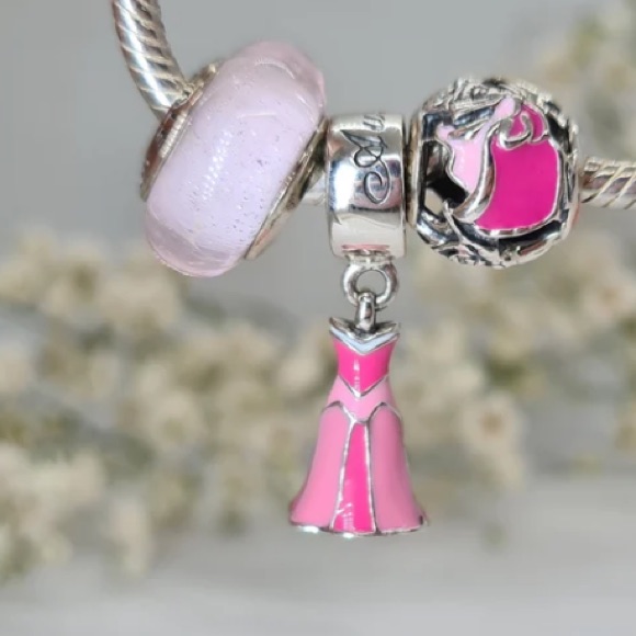 Pandora Disney Aurora Charm Set 130$